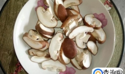 洋葱香菇蒜苗炒五花肉