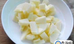 怎样用馄饨皮自制苹果派？