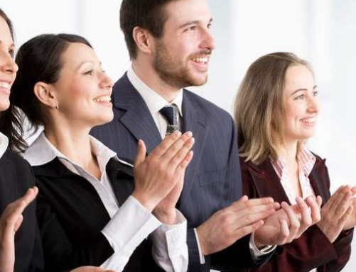 如何巧妙回复领导夸奖