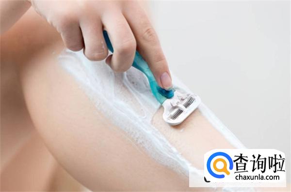 女性体毛过多的的原因是什么？