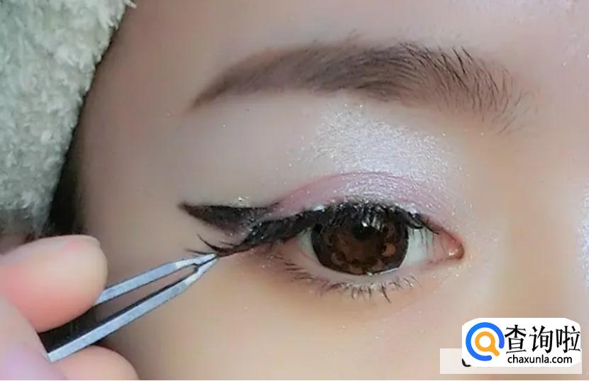 美睫怎么去卸掉