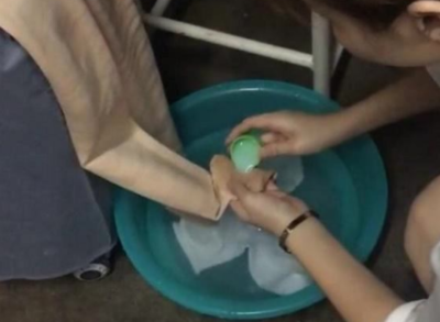 袜子和衣服可以放在一起洗吗