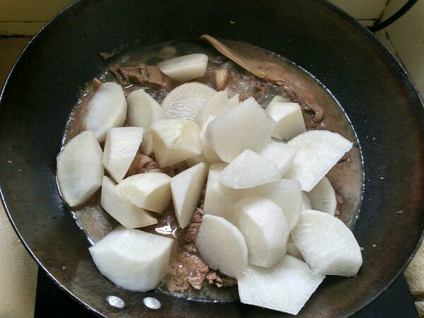 啤酒鸭加白萝卜的做法