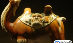 什么是唐三彩？