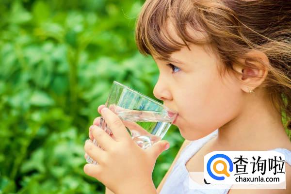 小孩腹泻脱水的症状应该喝什么