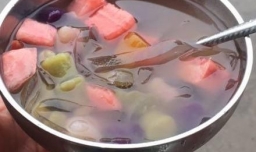 冰镇蜂蜜四果汤