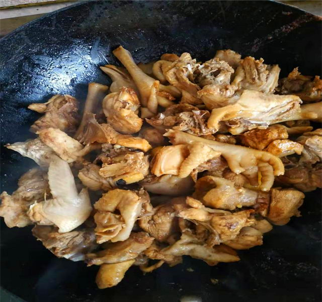 家常炖本地鸡的做法