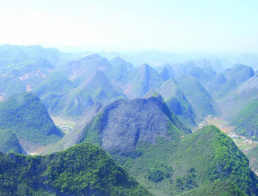 崇山峻岭是什么意思