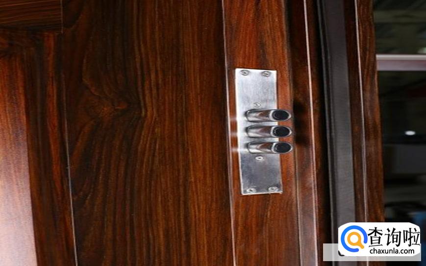 普通木门反锁了怎么开