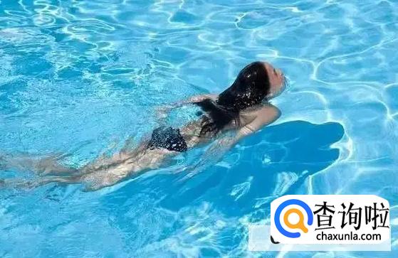 女性长期蛙泳的危害