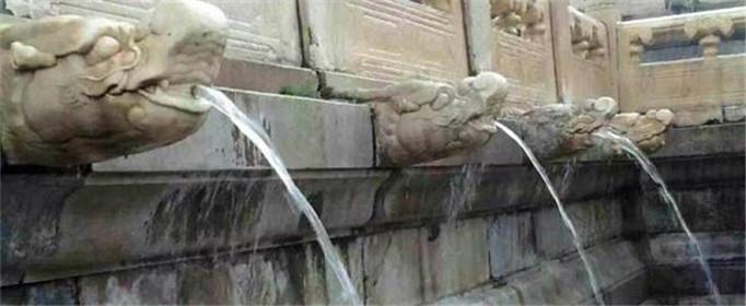 故宫为什么下雨时不积水