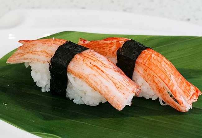 蟹柳是什么原材料做的