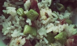 怎样做豆角饭，家常电饭锅做豆角饭的做法