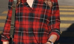 红色格子衬衫怎么搭配
