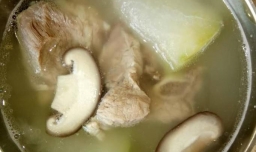 冬瓜香菇排骨汤的做法