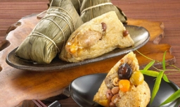 中国首个入选非物质文化节日的是哪一个？