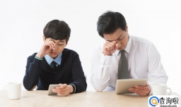 眼睛模糊看不清是怎么回事