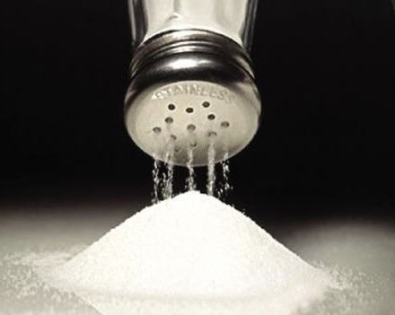 白钢锅烧黄了怎么清理