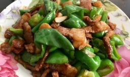 辣椒炒肉怎样做既简单又好吃？