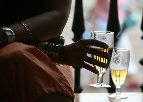 喝水跟喝酒有什么区别