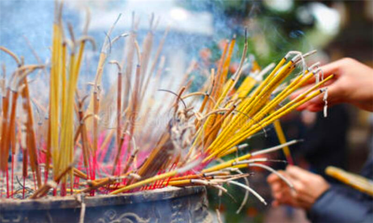 两长一短的香什么意思