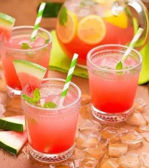 西瓜跟酸奶能同时吃吗