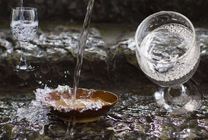 冬天喝白酒可以暖暖身子吗