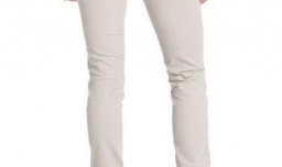 米色裤子适合搭配什么鞋