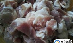 如何炖羊肉汤更鲜美并且羊肉汤会变白