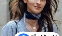 如何搭配丝巾？