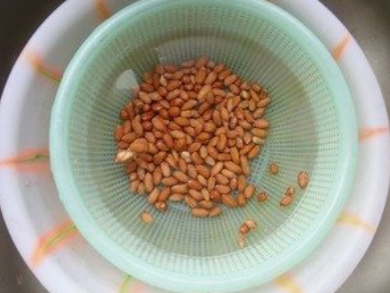 如何用空气炸锅做出香喷喷的花生米？