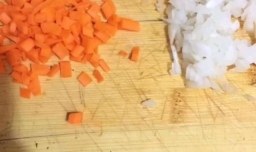 怎样做培根芝士拌饭