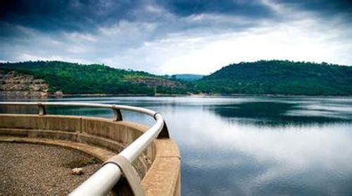 世界上最大的人工湖是什么