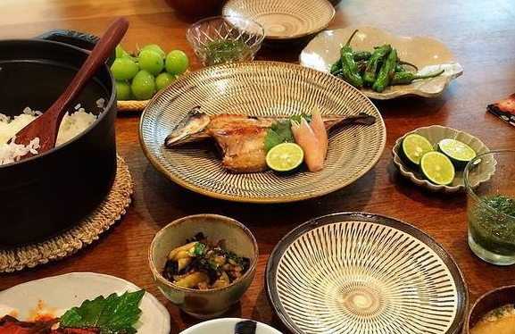 一日三餐从什么朝代