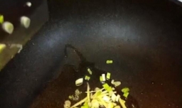 白萝卜焖牛腩的做法