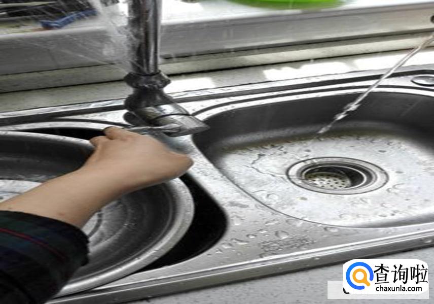 厨房水龙头漏水维修