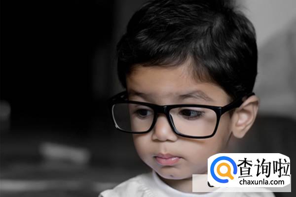 小孩子近视眼如何分清真假近视