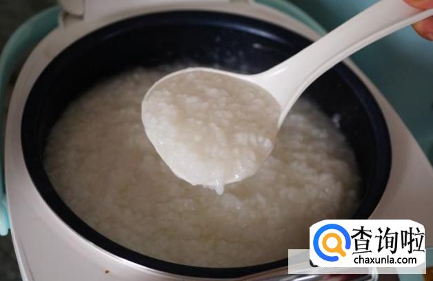 早餐皮蛋瘦肉粥的做法