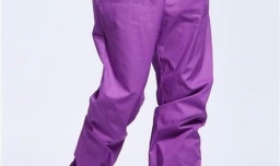 紫色裤子配什么颜色上衣好看