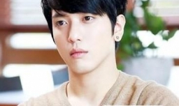 男士帅气纹理烫发型图片