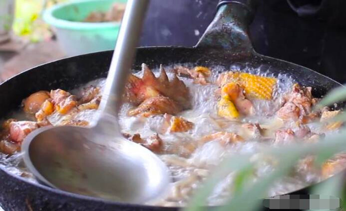 四川肥肠鸡正宗的做法