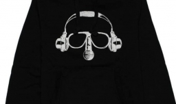 搭配半身裙应该搭配什么样的上衣？