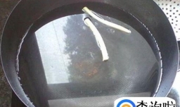 煮冰冻饺子怎样不破皮？