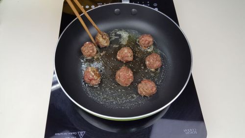 烩丸子的家常做法