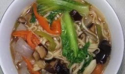 怎样做美味的香菇洋葱汤面？