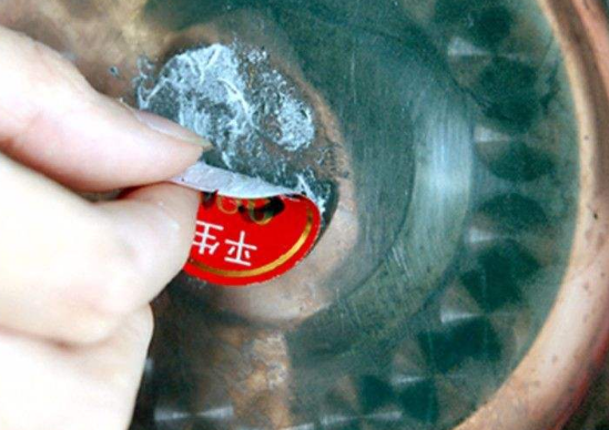 新碗的标签怎么去除