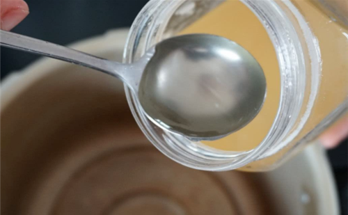 铁锅煮东西变黑怎么办