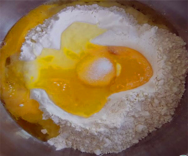 家庭炸油条的简易做法窍门