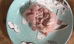 如何做小白菜炒肉好吃？