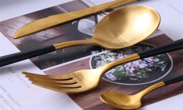 牛排哪个手刀叉